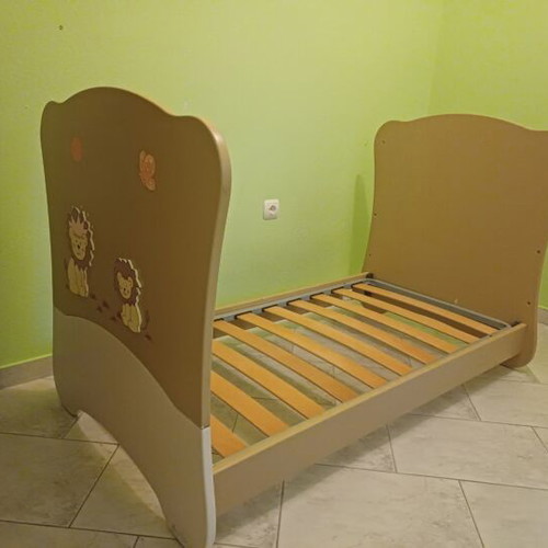Casa Baby Bed Set with Mattress and Chest of Drawers like new