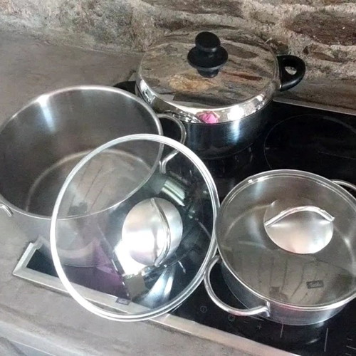 Fissler large and small pots and Pyramis fryer like new