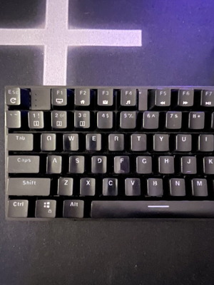 Zeroground KB-3200 G mechanical keyboard like new, red switches, RGB