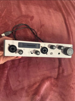 White audio card like new