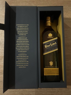 Johnnie Walker Blue Label 700ml με κασετίνα πολυτελείας