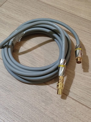 Monster TV cable 4m, new