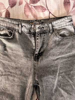 Women's jeans like new, gray with distressed look