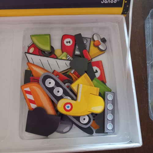 Janod Magnetic Book Vehicles like new