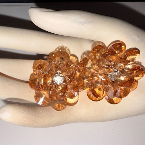 Earrings vintage with amber-colored crystals like new, gold tone