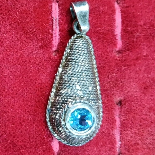Silver vintage pendant with aquamarine like new