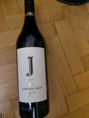 Wine Château Julia Merlot 2023 new
