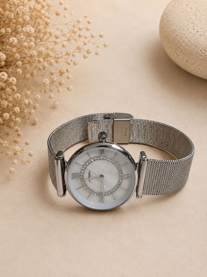 Sinobi women's watch silver mesh bracelet like new