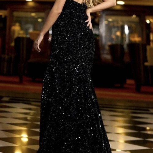 Maxi dress with black sequins like new, one-shoulder and high slit