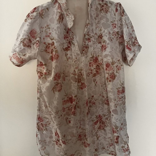 Blouse medium/large size used, beautiful