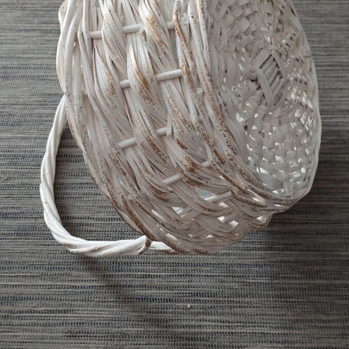 Wicker basket like new, diameter 30cm, depth 10cm