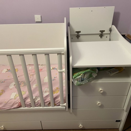 Lorelli 3-in-1 multifunctional baby cot like new with motion mechanism