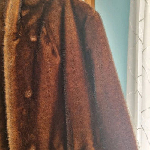 Vegan fur impressive synthetic brown new