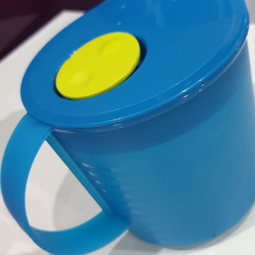 CrystalWave 1-liter Tupperware jug new