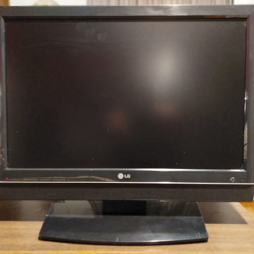 LG 22-inch TV used in excellent condition