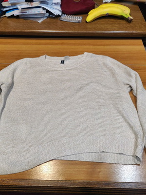 H&M women's beige blouse like new, size Medium