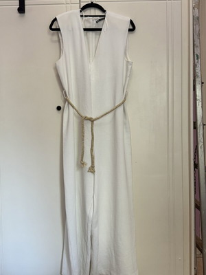 Zara crop ολόσωμη φόρμα άσπρη XL καινούργια, αμάνικη