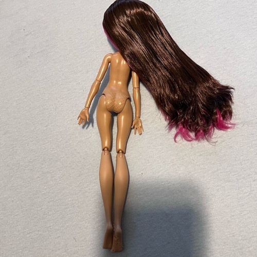 Ever After High Briar Beauty doll used with damaged leg