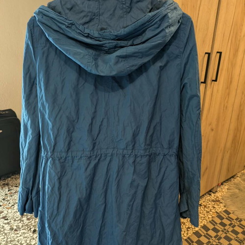 Gap windbreaker coat blue like new with hood and pockets