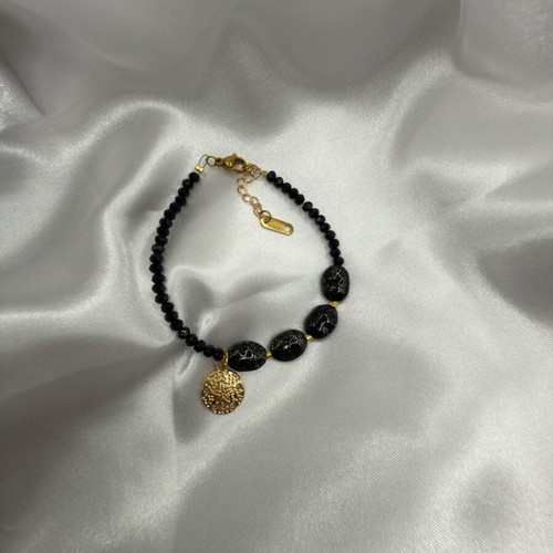 Bracelet new with black beads and sparkling crystals