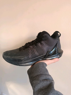 Nike LeBron Witness 7 'Black Anthracite'