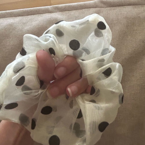 Hair Clips new, scrunch and clamer set of 2