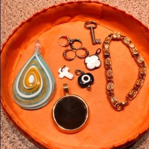 Jewelry making supplies like new, assorted pieces