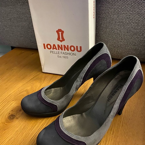 Ioannou leather tri-color pumps used, size 40