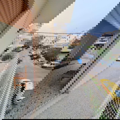 Διαμέρισμα γωνιακός 1ος όροφος 60 τμ στην Πετρούπολη με θέα και βεράντα