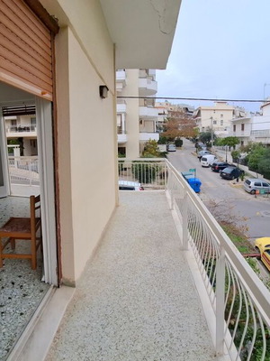 Διαμέρισμα γωνιακός 1ος όροφος 60 τμ στην Πετρούπολη με θέα και βεράντα