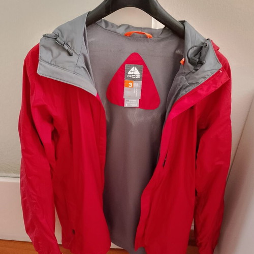 Nike ACG Waterproof Jacket size S like new, red