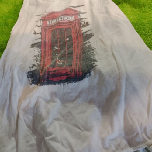 Women's Sleeveless Top like new, white and red, size M