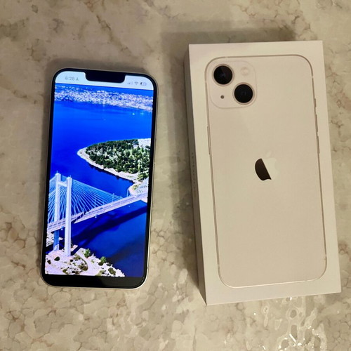 iPhone 13 128GB άσπρο σαν καινούργιο με 4 θήκες προστασίας