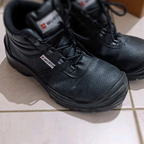 Work shoes slightly used, size 41, black
