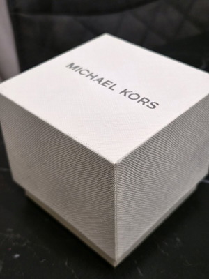 Michael Kors box like new