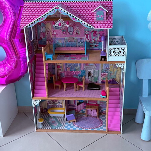 Professional children's play area equipment like new for creative activities