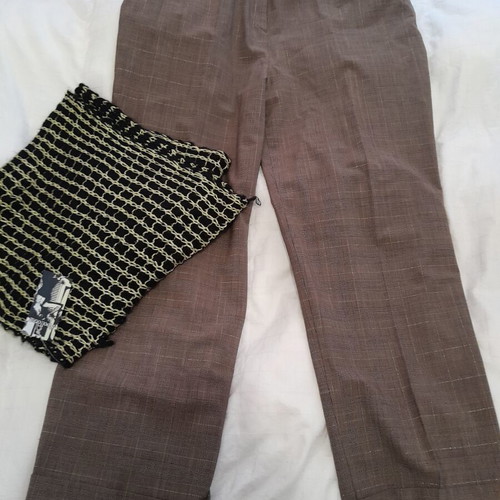 Pants like new size XXL with scarf gift