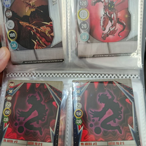 Άλμπουμ Bakugan με 40 κανονικές και μεταλλικές κάρτες