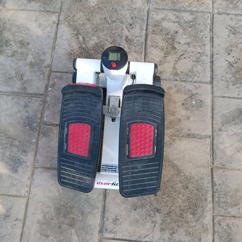 Step fitness equipment used with adjustable resistance