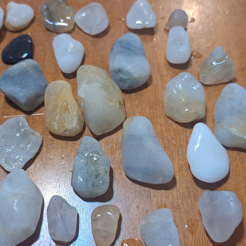 Natural stones and sea glass like new, various sizes and shapes