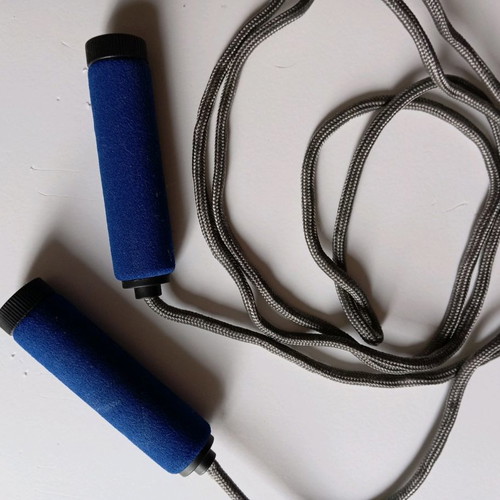 Gym skipping rope used with removable weight on handles