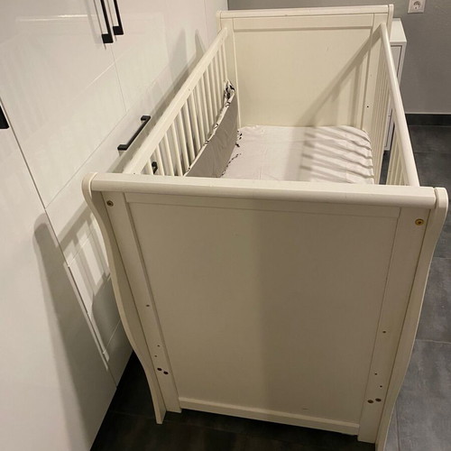 Baby cot bed like new with mattress 1.20x60 cm