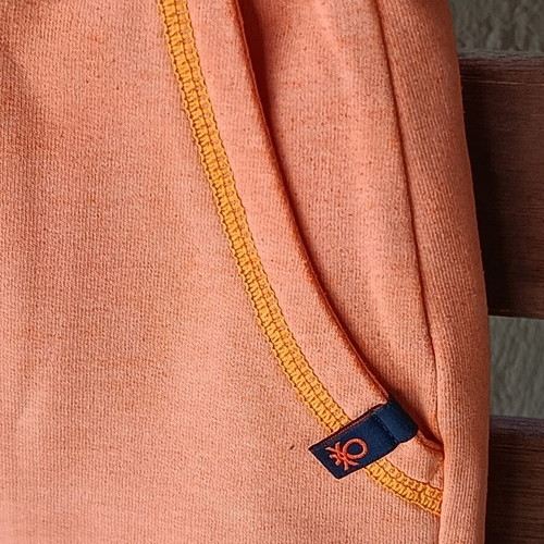United Colors of Benetton kids shorts like new, orange, size 140 cm