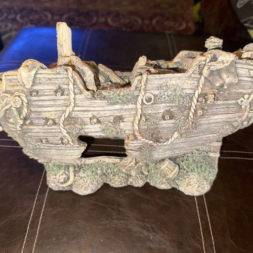 Decorative shipwreck for aquarium or terrarium like new