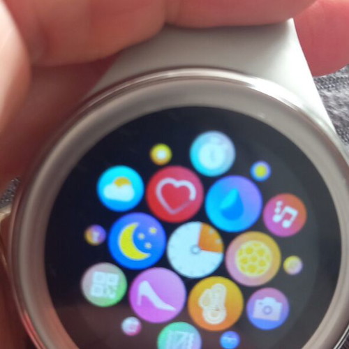 Smartwatch used with many functions