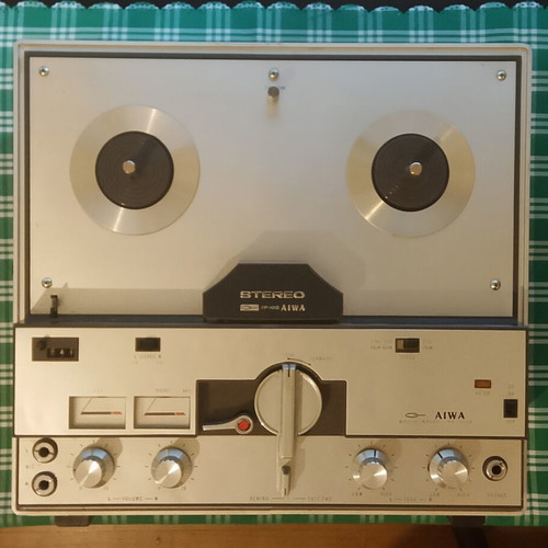 Aiwa TP-1012 reel-to-reel tape recorder used, fully functional