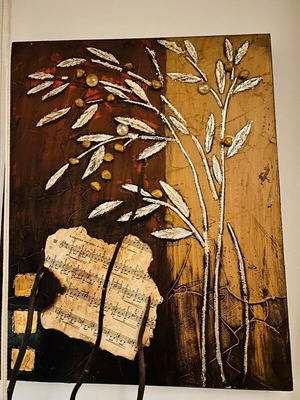 Canvas embossed painting like new