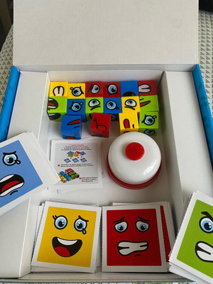 Fatsomaxies board game