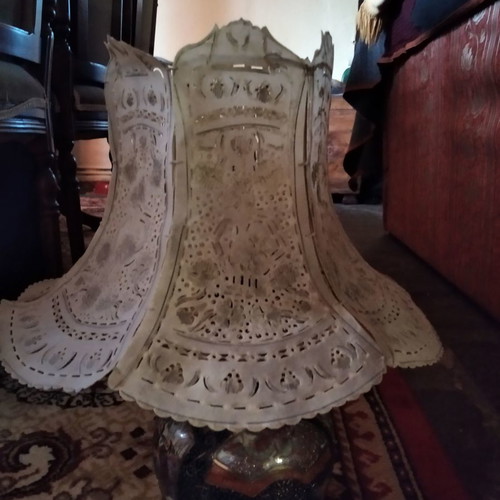 Chinese lamp used, fully functional, in very good condition