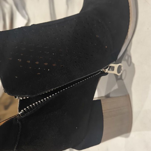Women's boots new, size 38, black